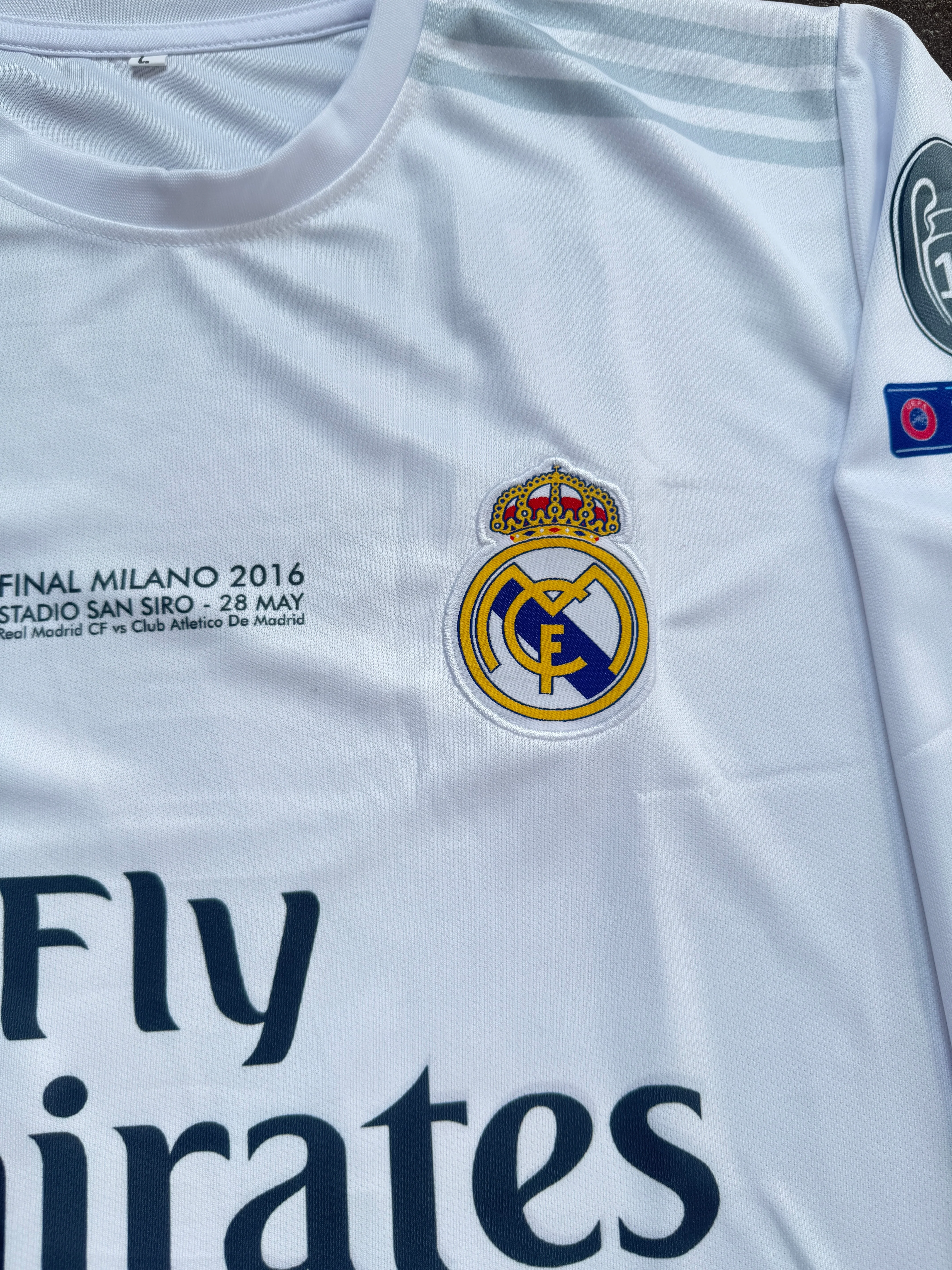 REAL MADRID HOME 2015/16 FULL SLEEVE -EMBROIDERY - Image 3