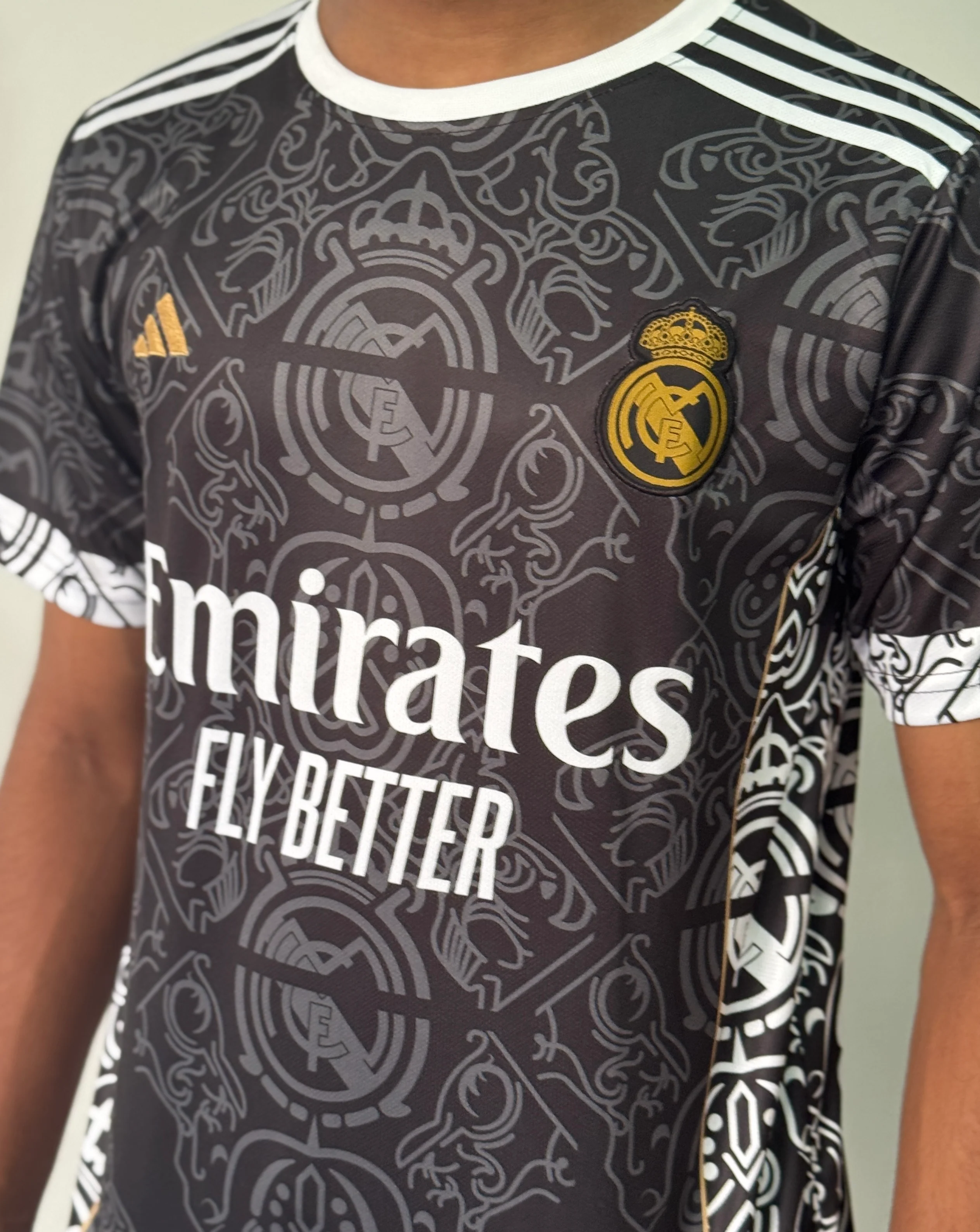 REAL MADRID 2024 BLACK SPECIAL EDITION - EMBROIDERY - Image 3