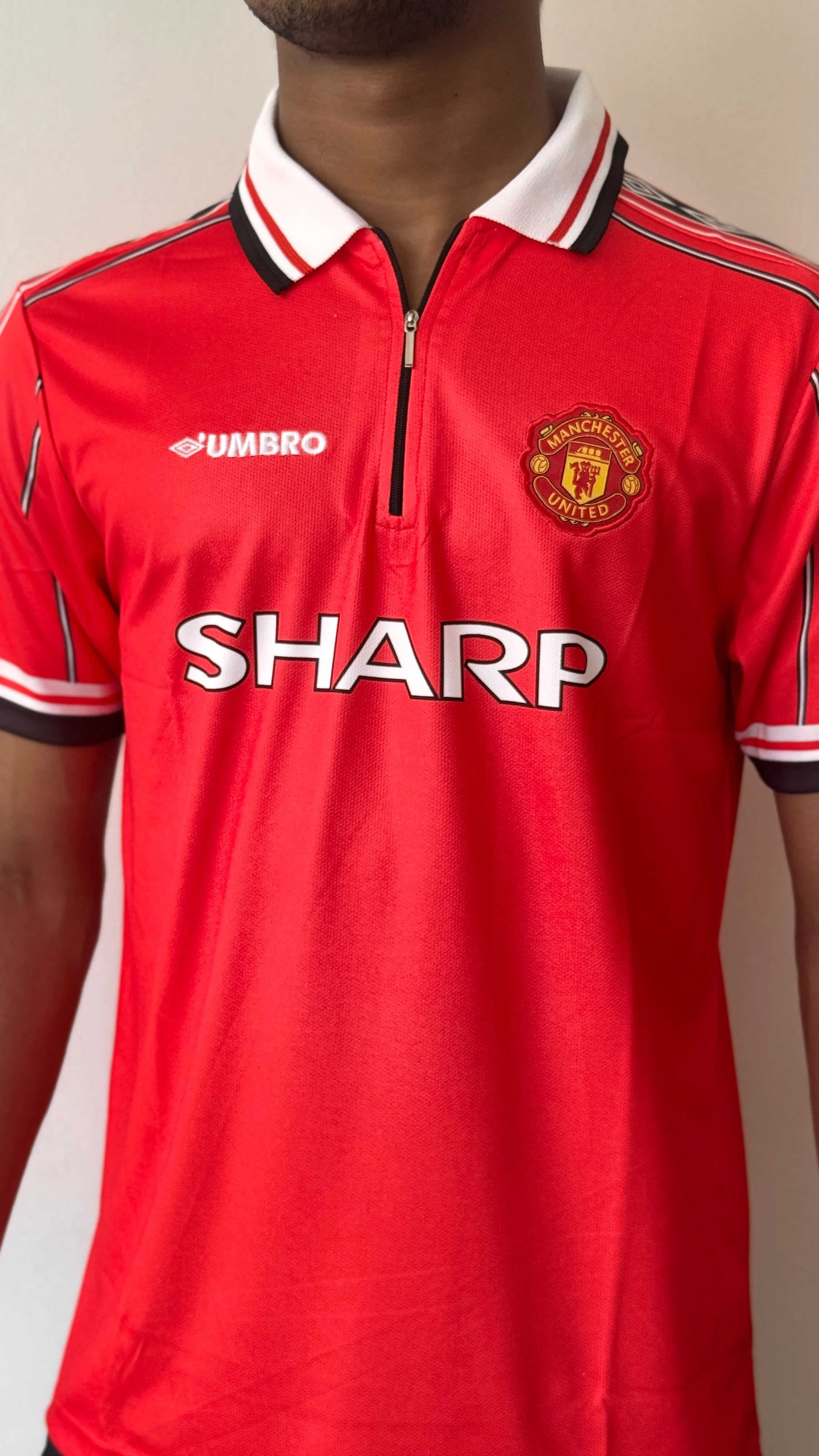 MAN UTD BECKHAM RED POLO (HALF SLEVEE ) ZIP -EMBROIDERY - Image 3