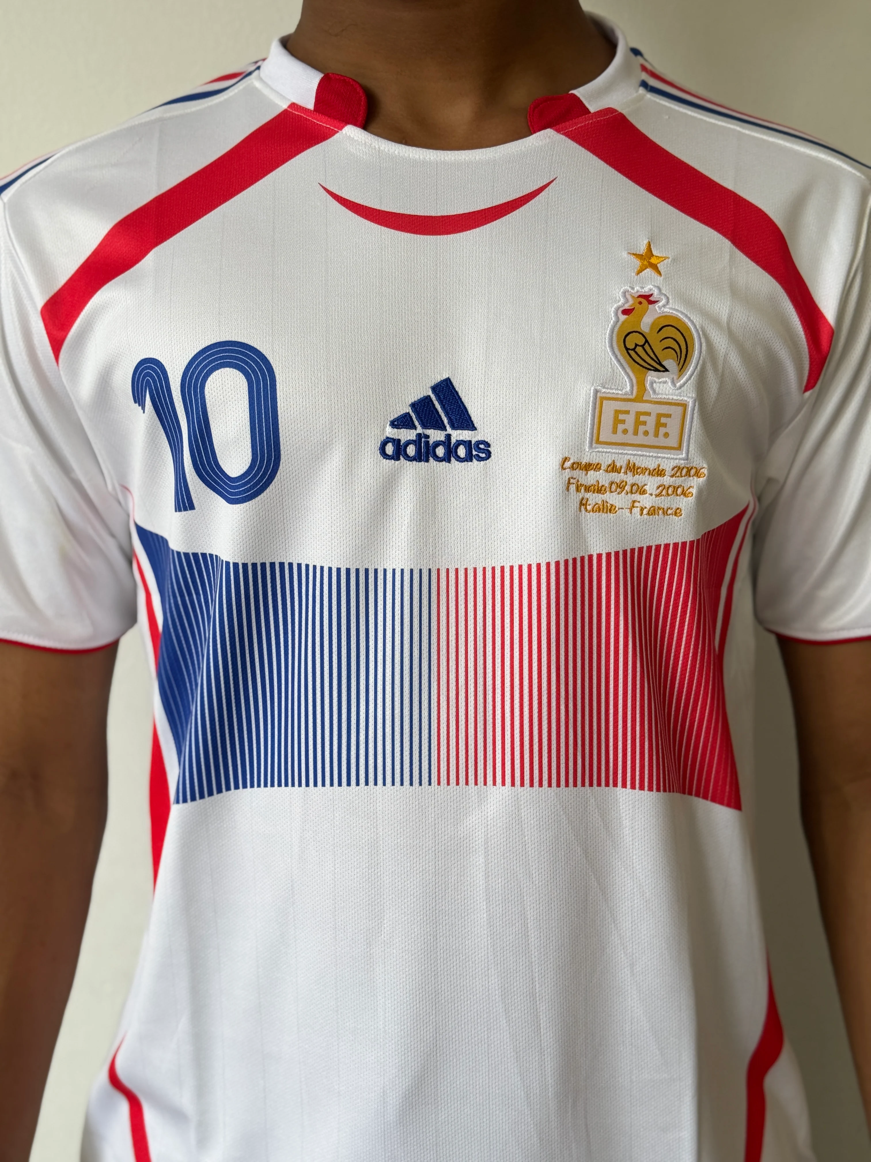FRANCE 2006 AWAY KIT -EMBROIDERY - Image 2