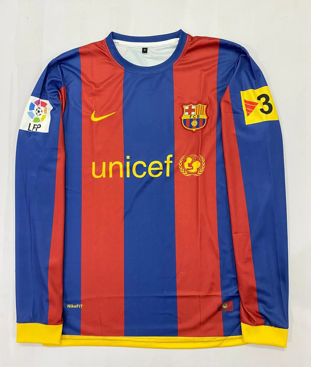 FC BARCELONA VINTAGE FULL SLEEVE- EMBROIDERY