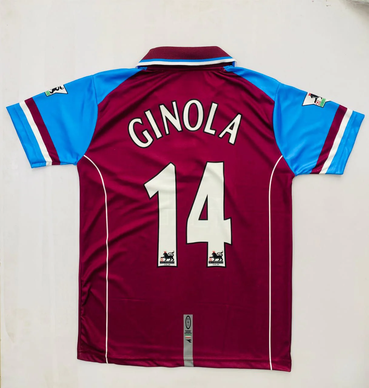 ASTON VILLA FC 2000/01 HOME- EMBROIDERY - Image 2