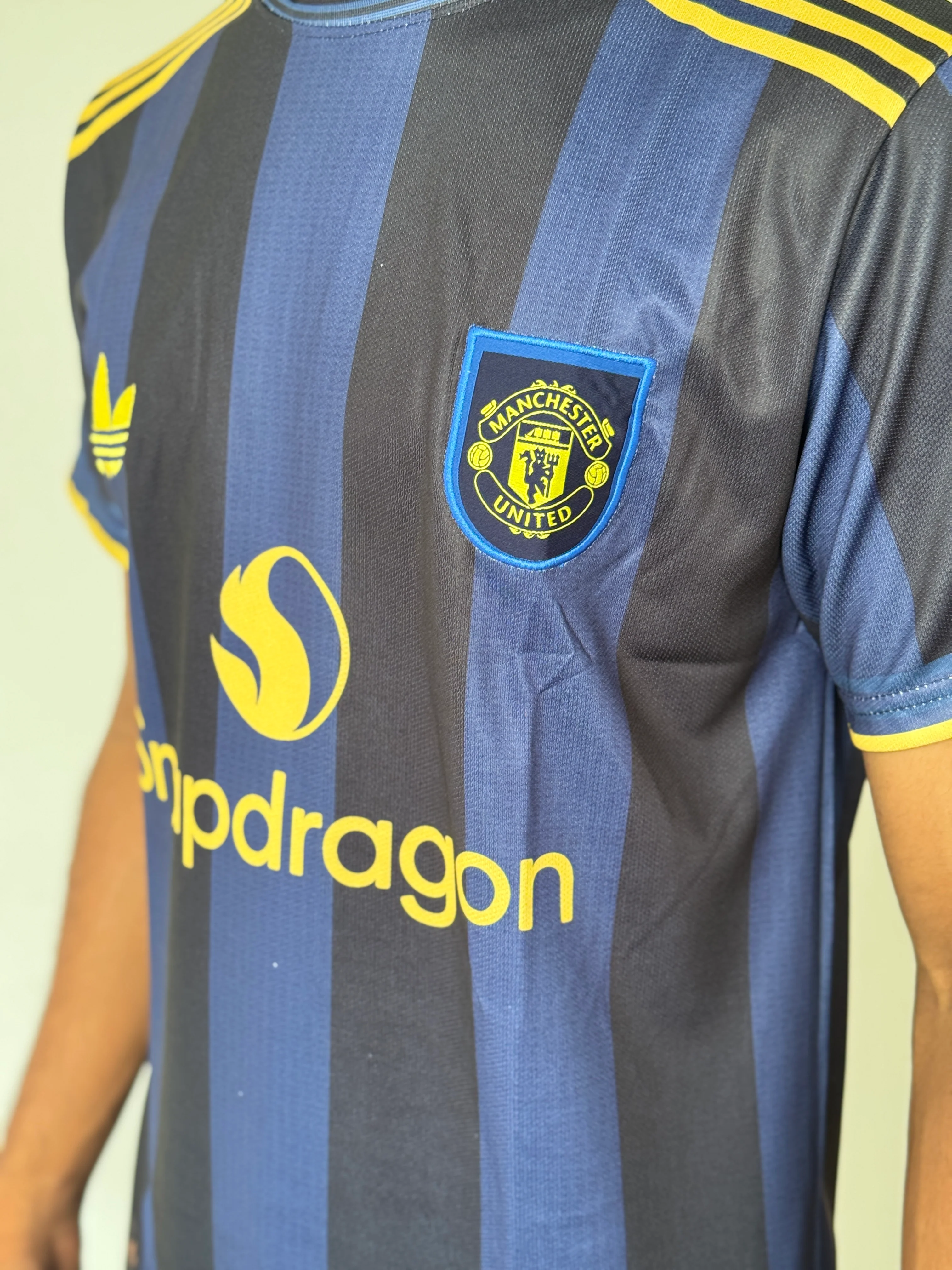 MAN UTD 25/26 THIRD KIT -EMBROIDERY - Image 3